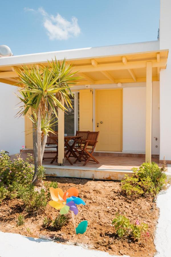 Paktia Villas Парос Екстериор снимка