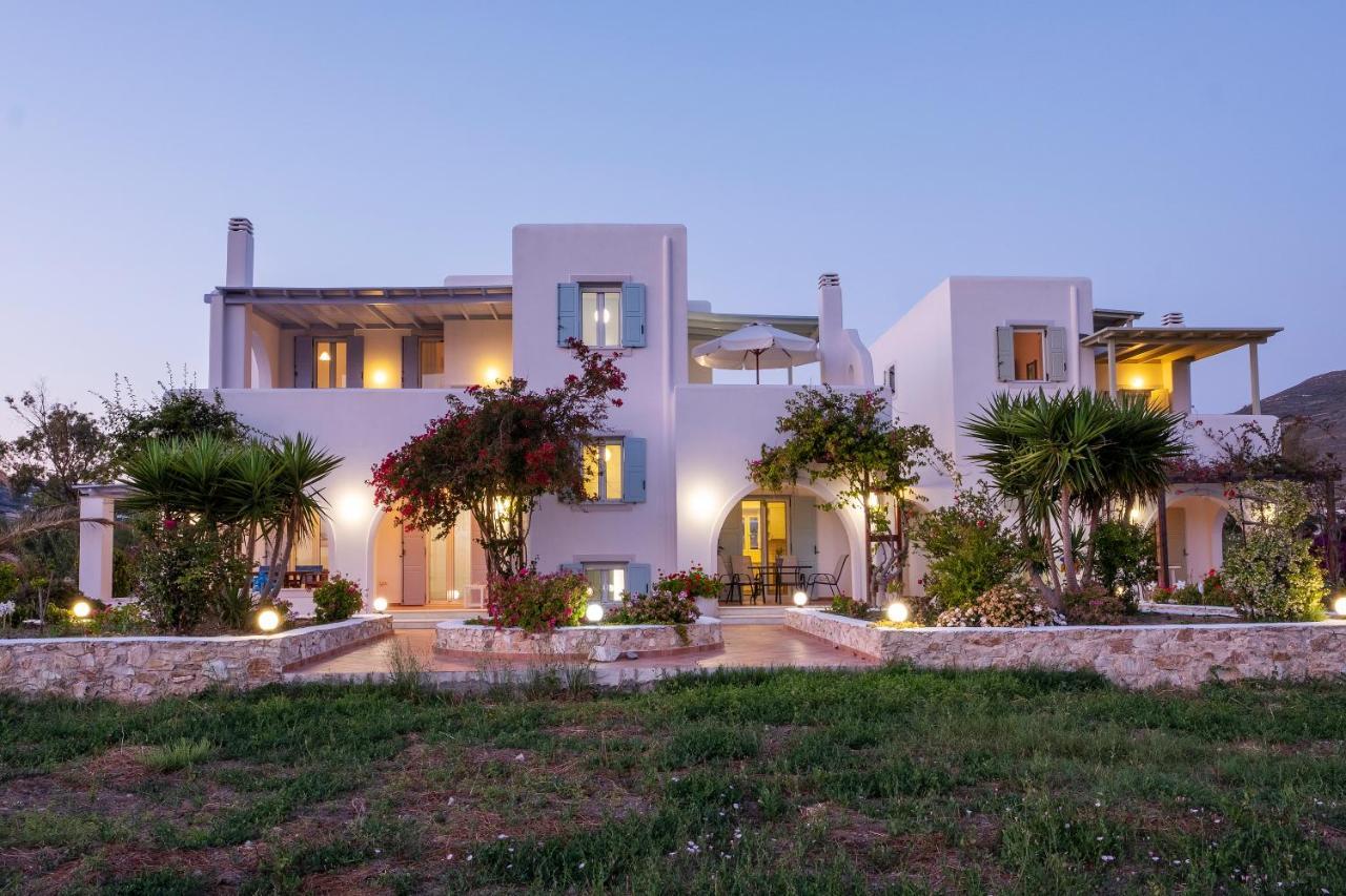 Paktia Villas Парос Екстериор снимка
