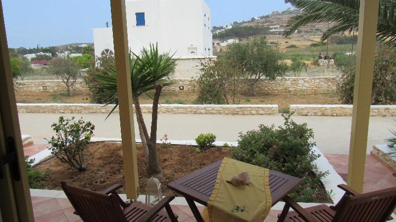Paktia Villas Парос Екстериор снимка